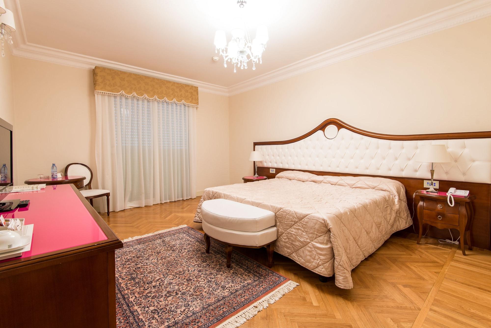 Grand Hotel Italia Клуж-Напока Екстер'єр фото A bedroom