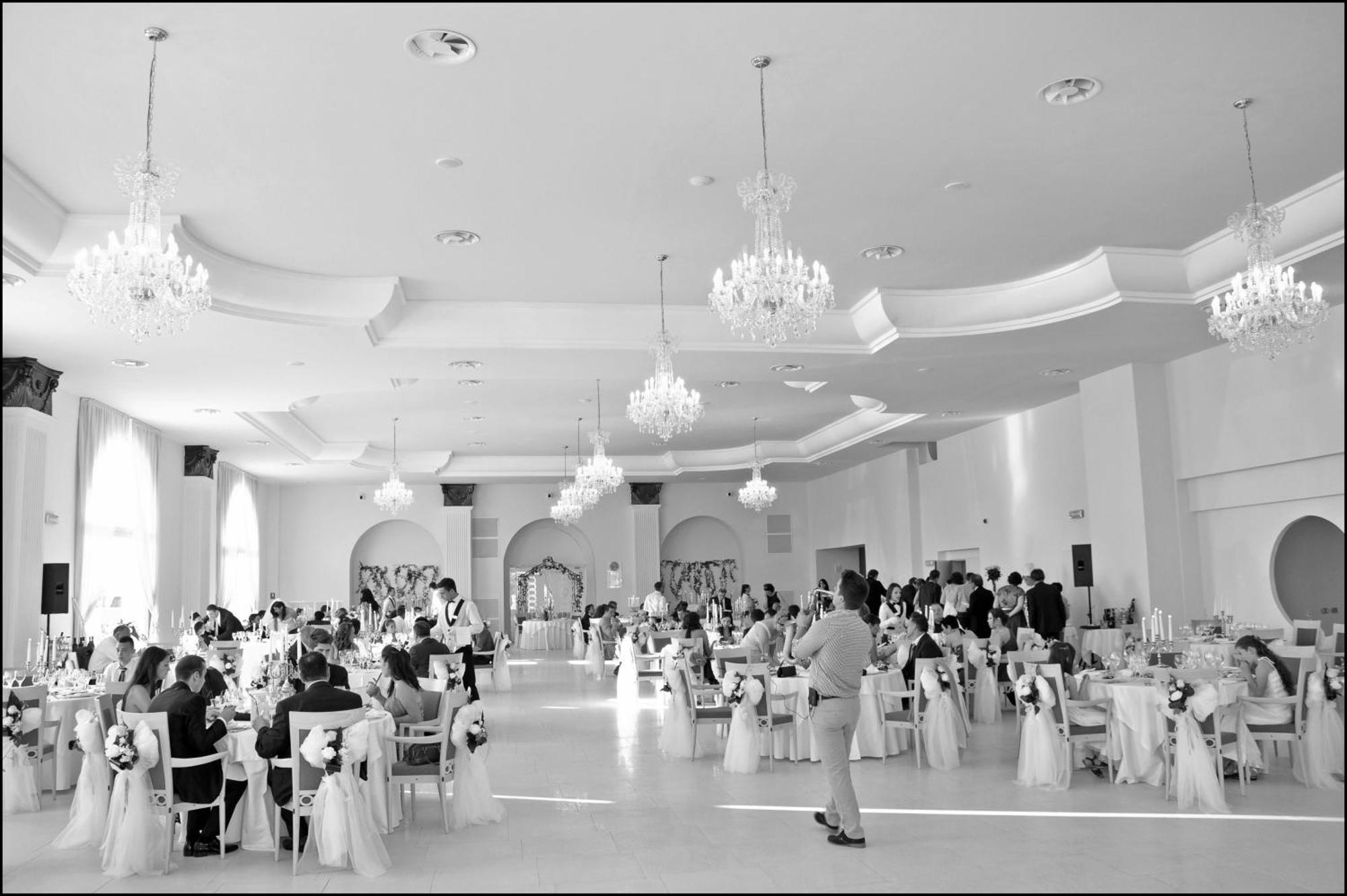 Grand Hotel Italia Клуж-Напока Екстер'єр фото A wedding reception