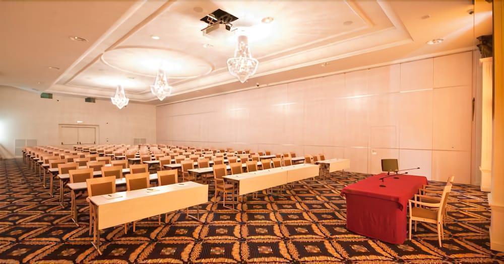 Grand Hotel Italia Клуж-Напока Екстер'єр фото Meeting room
